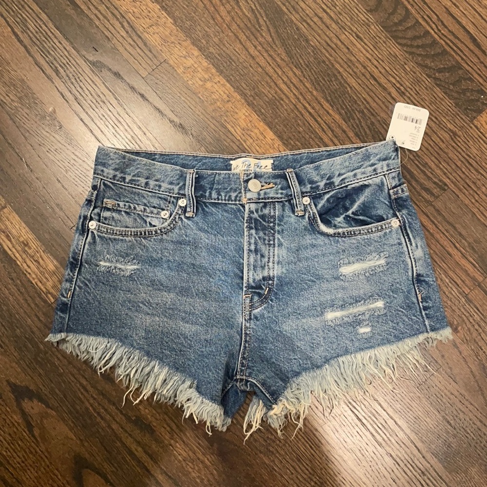 Free people jean shorts NWT 24